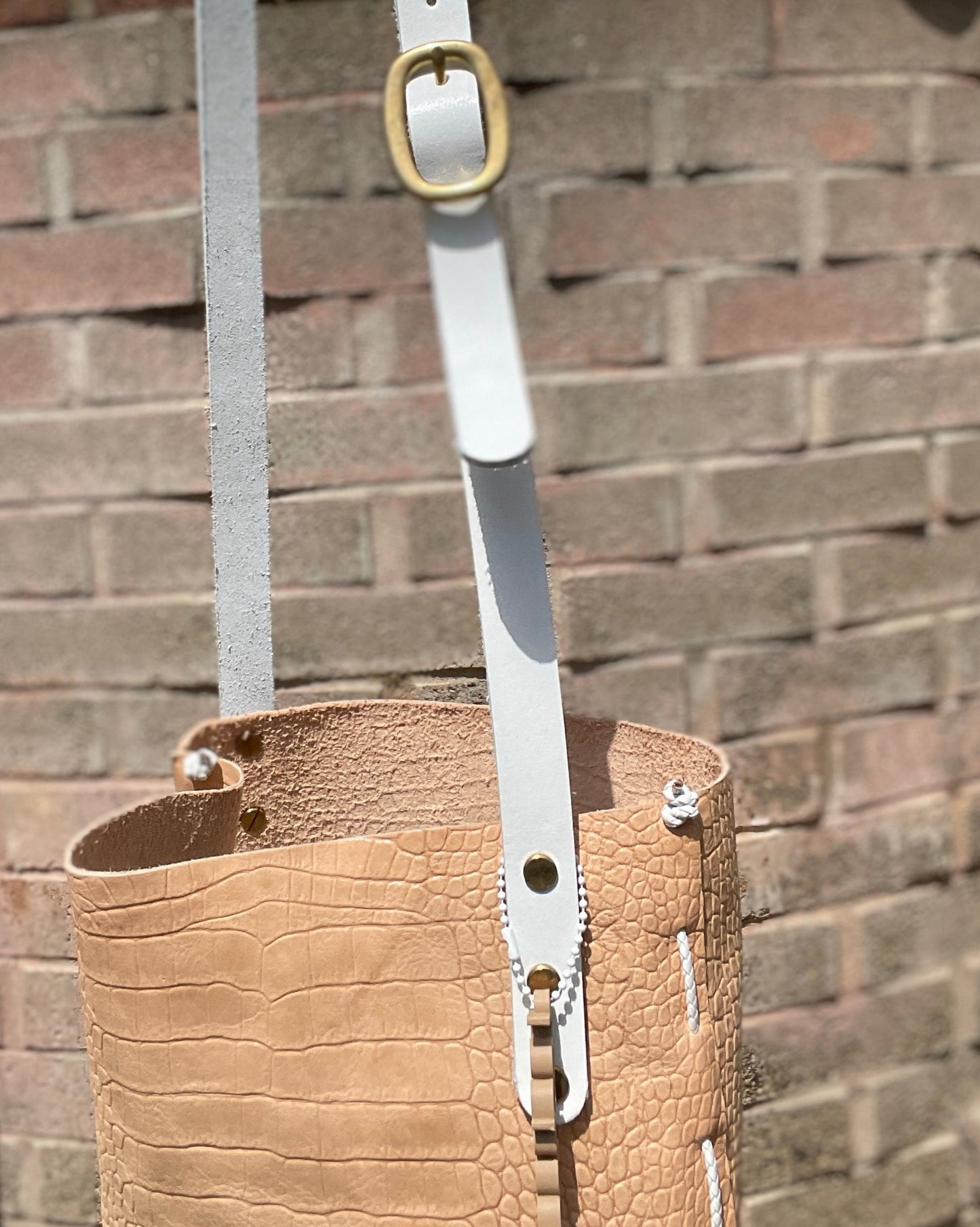 Veg Tan Embossed Crossbody Bag With White Strap
