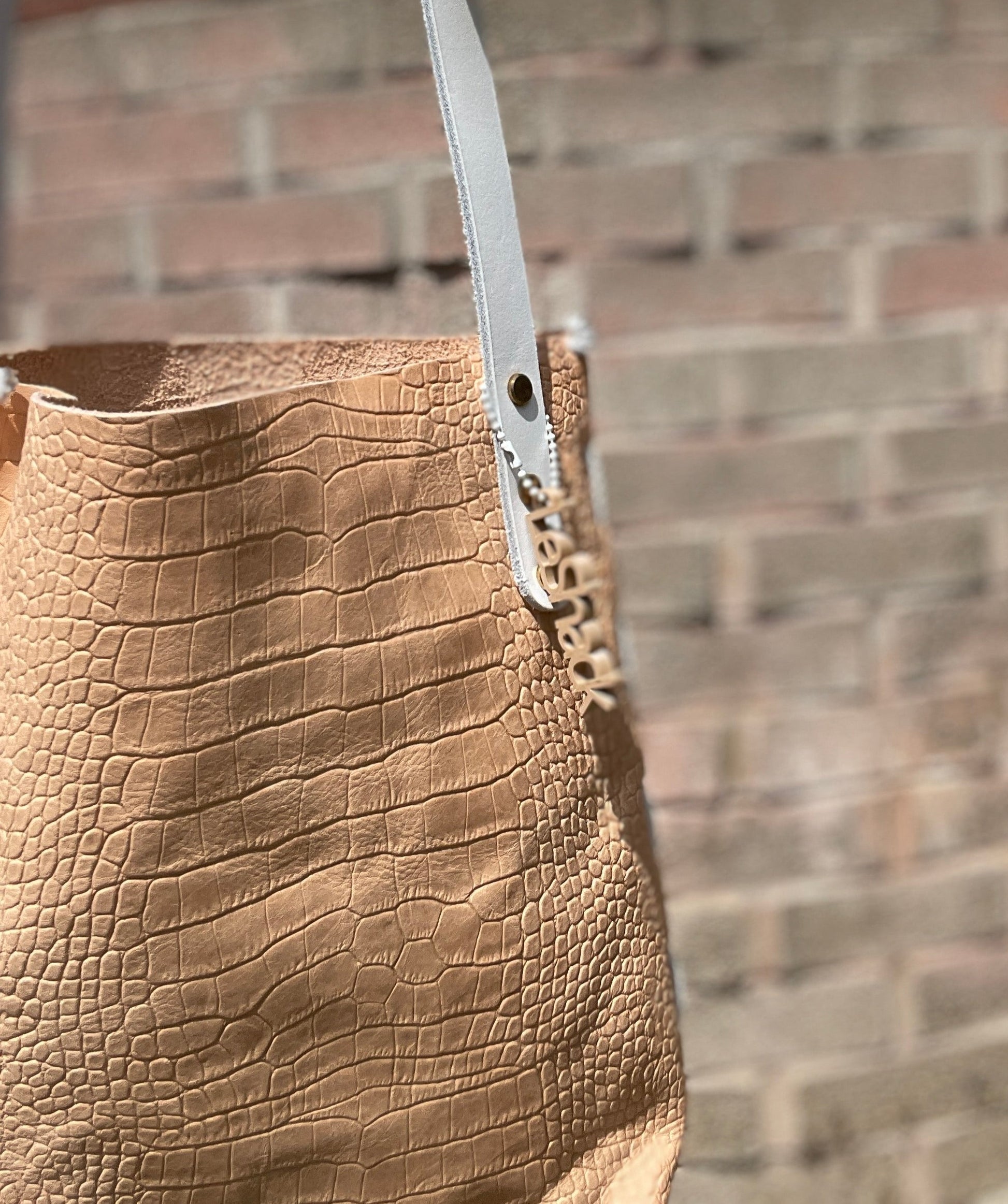 Veg Tan Embossed Crossbody Bag With White Strap